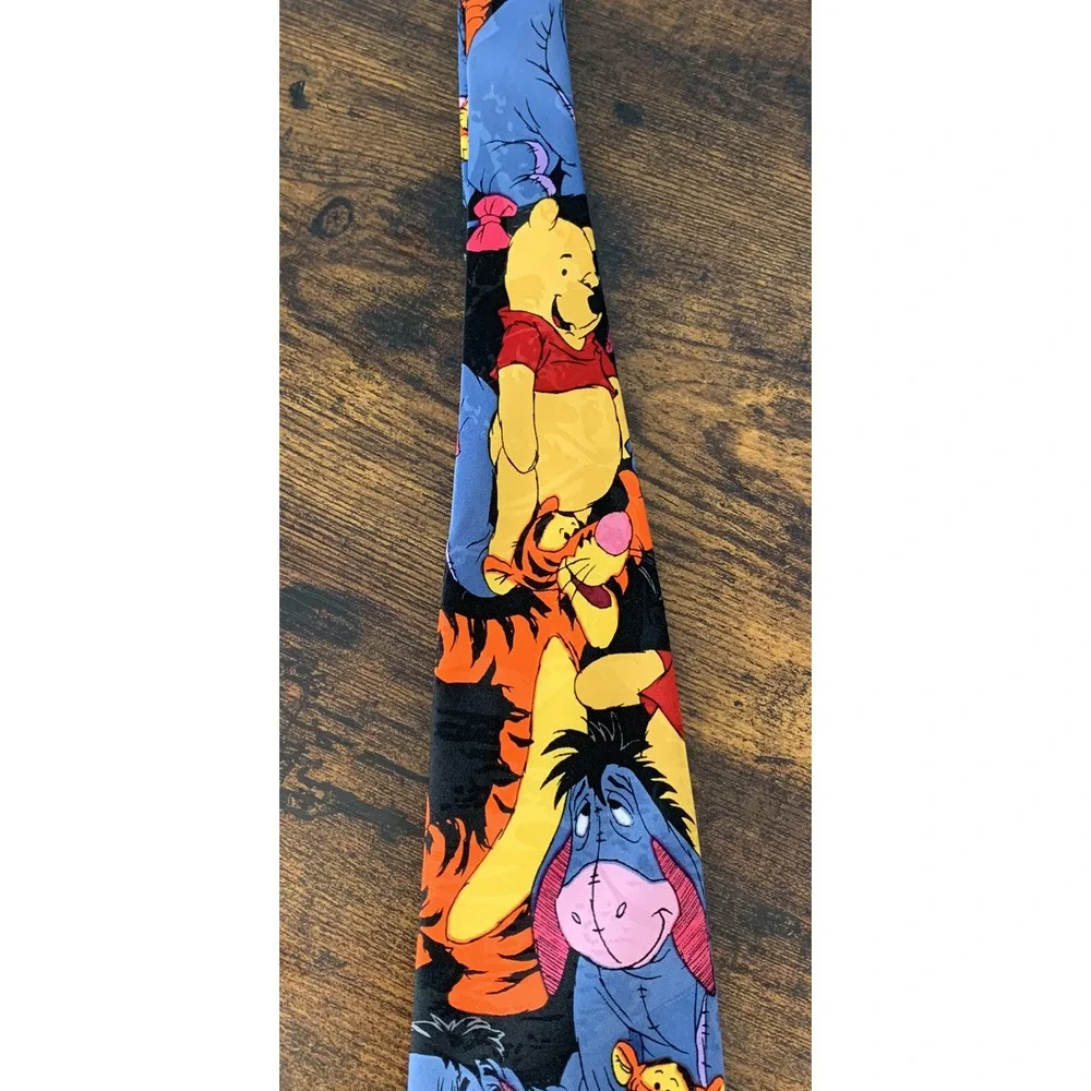 Vintage Disney Winnie The Pooh Tigger Eeyore Piglet Neck Tie 56